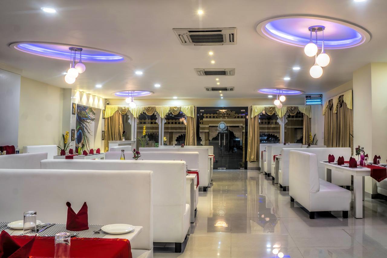 Hotel Kingfisher Udaipur Esterno foto