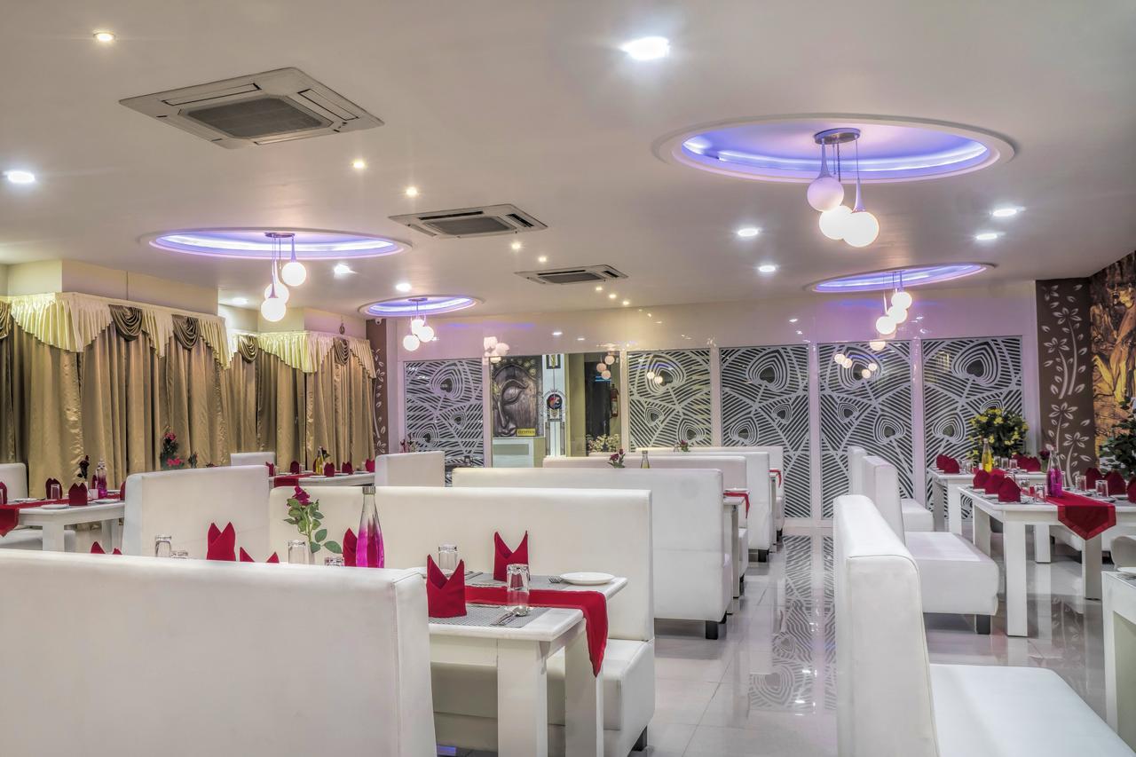 Hotel Kingfisher Udaipur Esterno foto