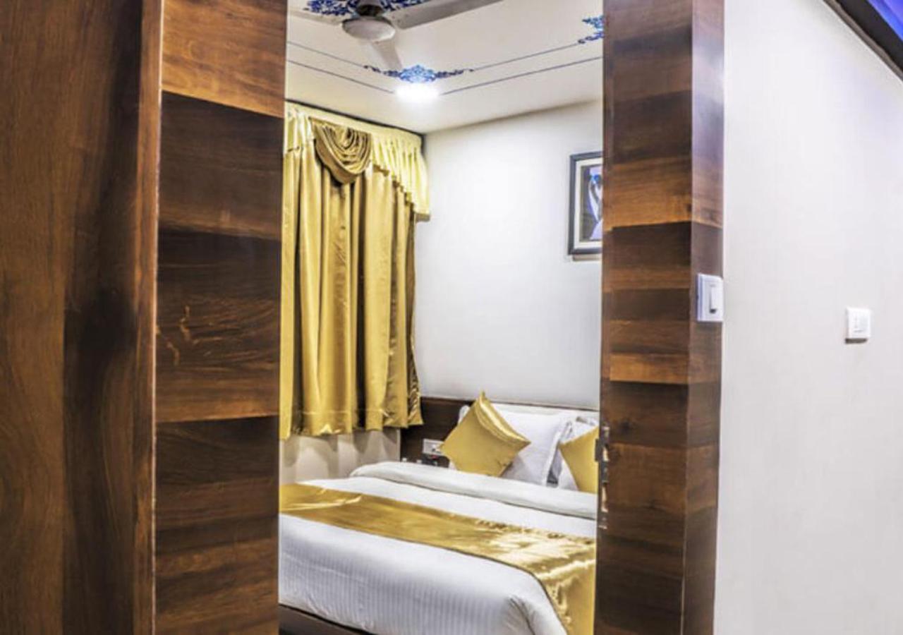Hotel Kingfisher Udaipur Esterno foto
