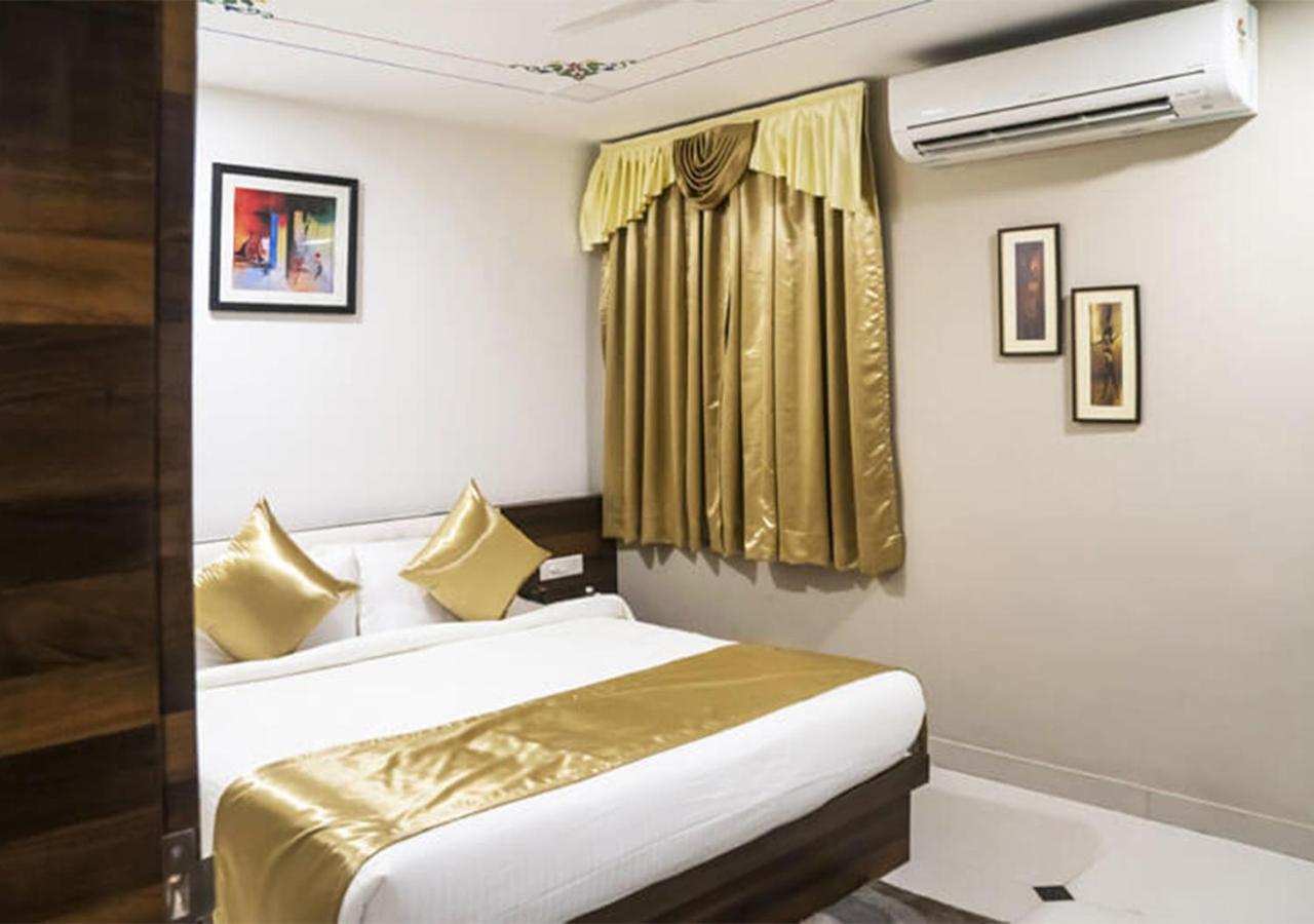Hotel Kingfisher Udaipur Esterno foto