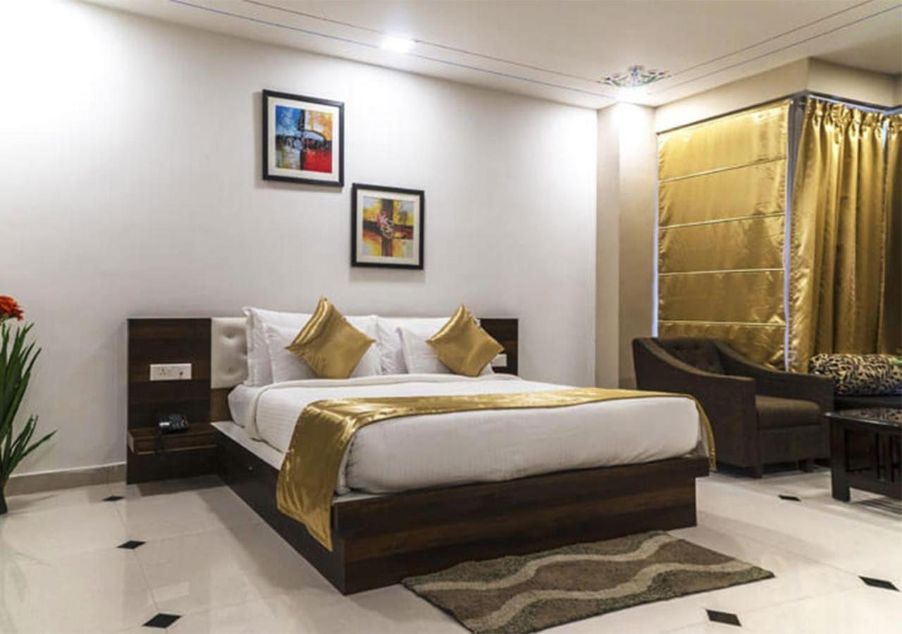 Hotel Kingfisher Udaipur Esterno foto
