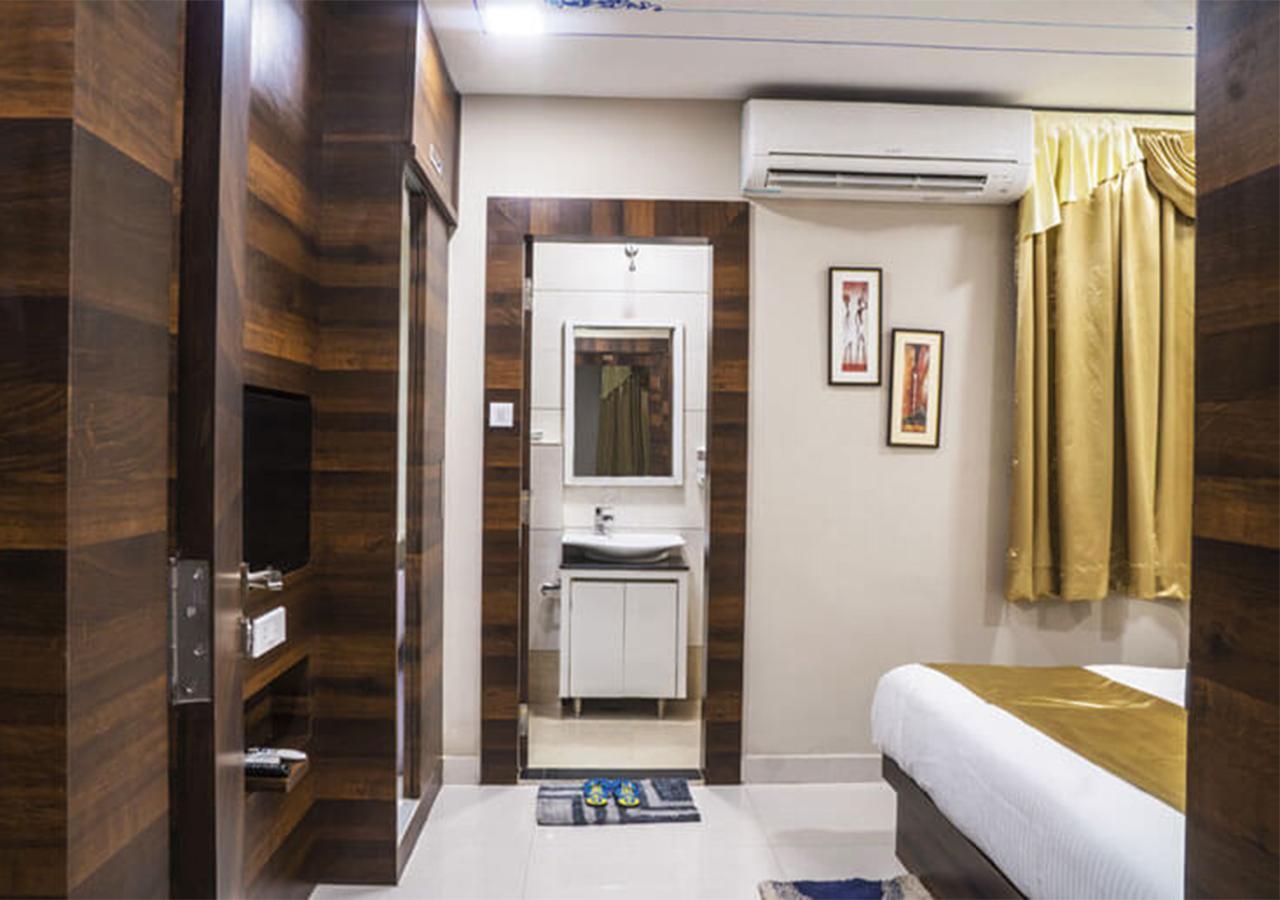 Hotel Kingfisher Udaipur Esterno foto
