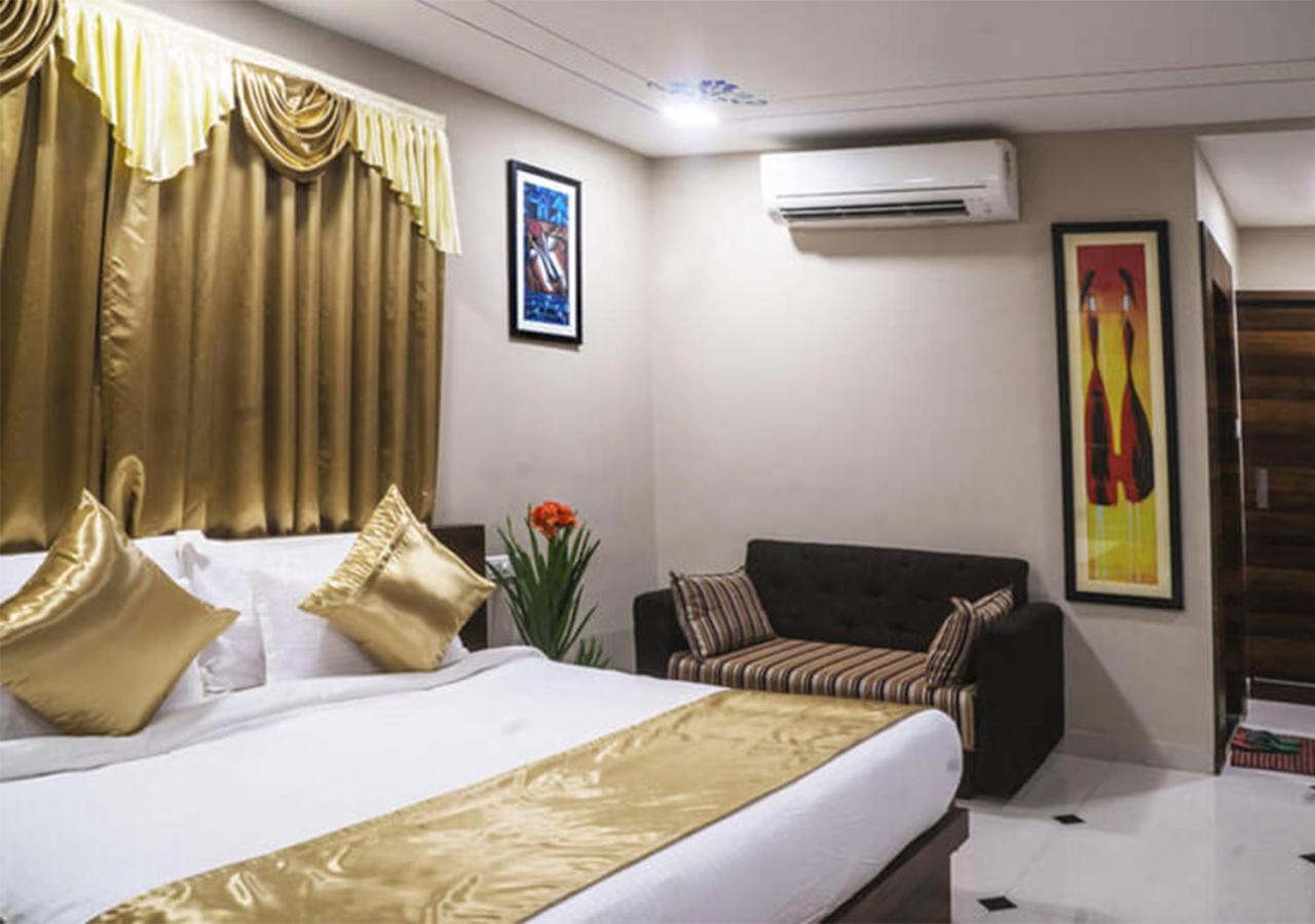Hotel Kingfisher Udaipur Esterno foto